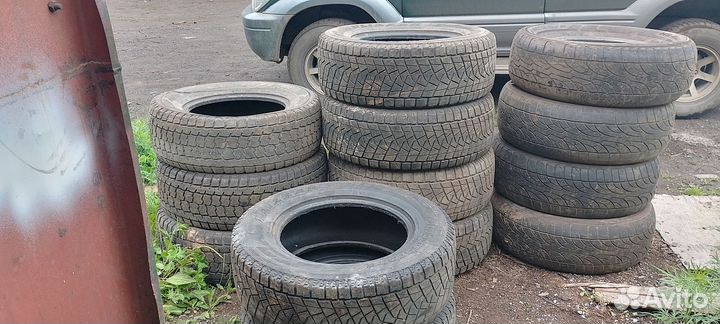 Achilles Econovan 275/65 R17