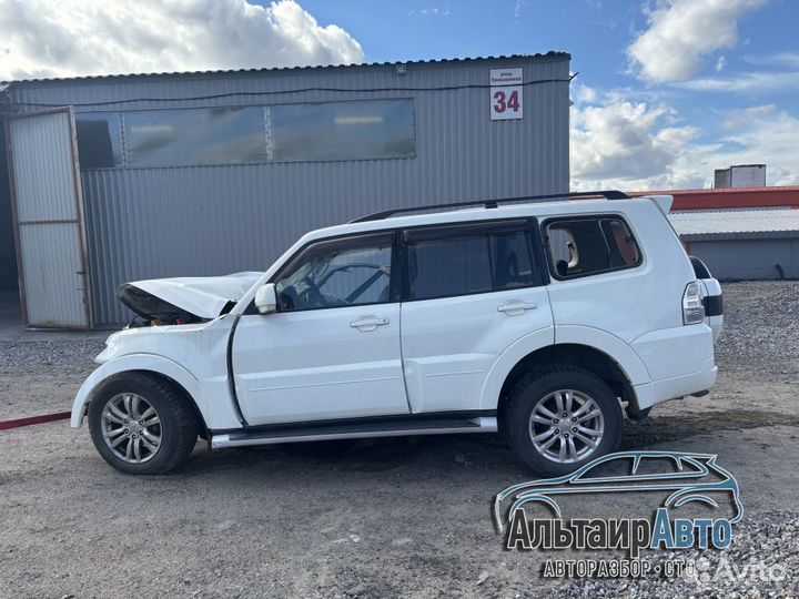 Разбор Mitsubishi Pajero 4 V97W рестайлинг 6G72