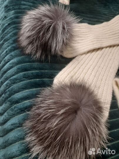 Натуральные помпоны из чернобурки и песца