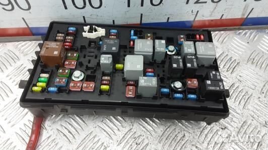 Блок предохранителей chevrolet cruze J300 (BAD07M1