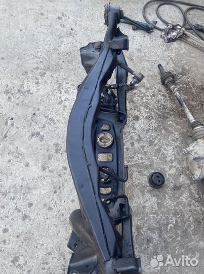 Задний подрамник на lexus is 250, is 350