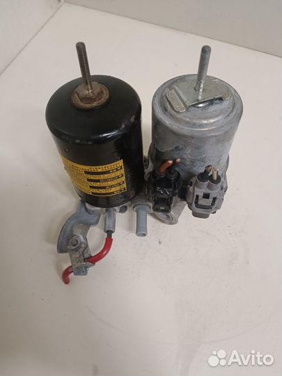 Блок ABS Toyota Prius ZVW30 2ZR-FXE