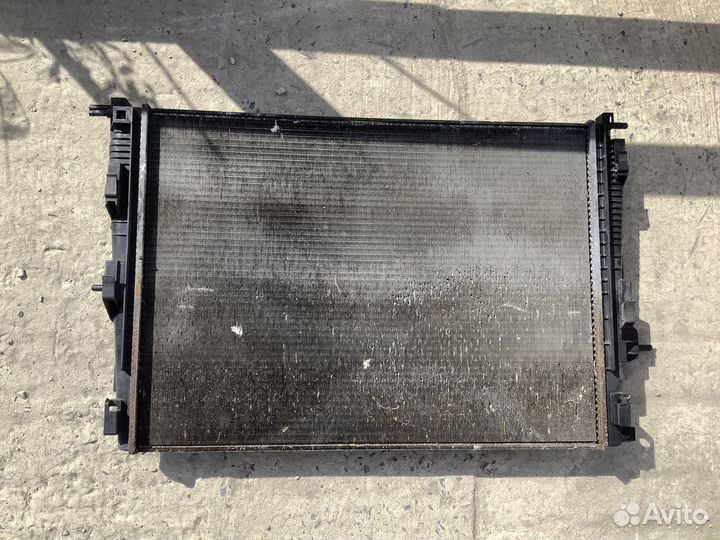 Радиатор основной Renault Megane 3 бенз