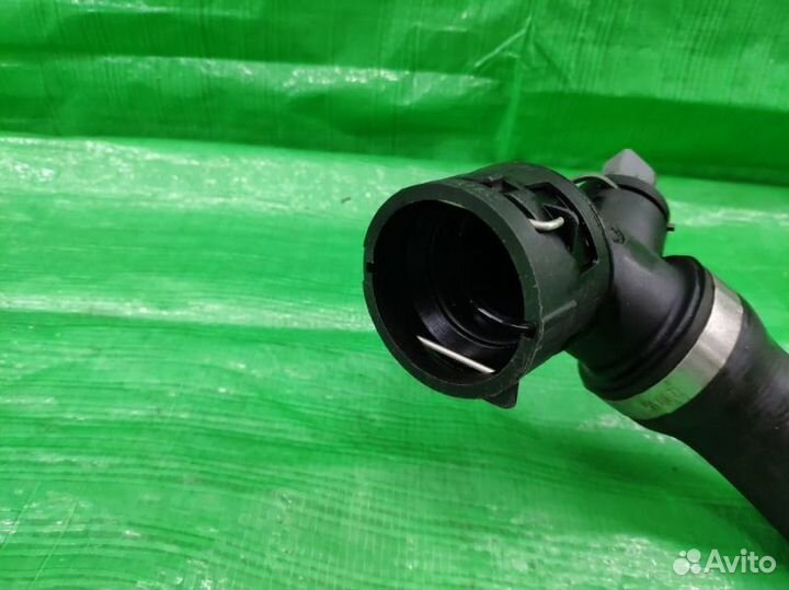 Патрубок радиатора верхний Audi Q7