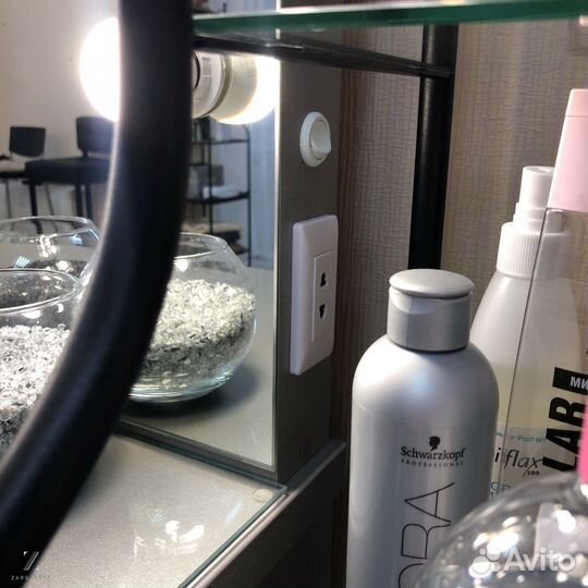 Гримерное зеркало с подсветкой