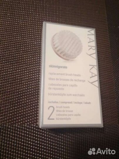 Щетка для чистки лица и косметического массажа