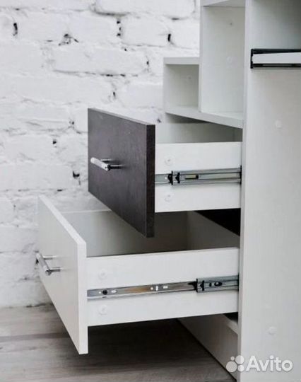 Стол компьютерный. Бесплатная доставка