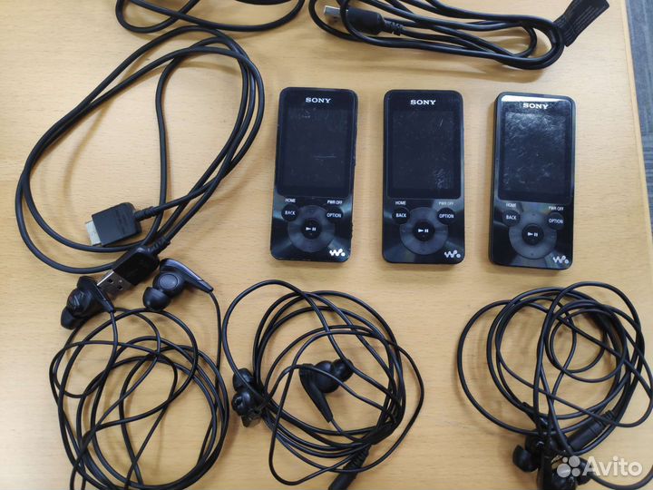Mp3 плеер sony nwz e584 8gb + наушники mdr nc031