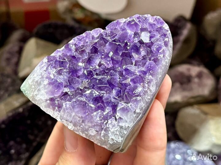 Камень аметист друза жеода кристалл
