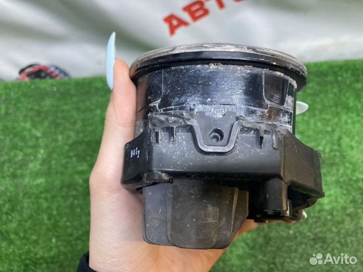 Фара противотуманная передняя правая Toyota Camry