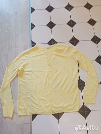 Женские вещи и обувь