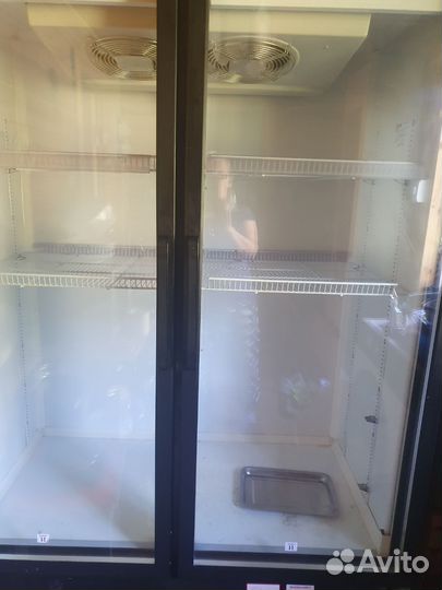 Холодильный шкаф витрина бу