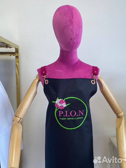 Фартук с вышивкой florist