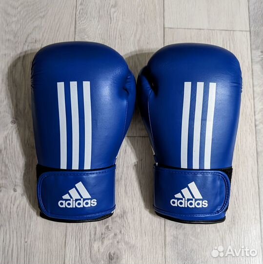 Боксерские перчатки Adidas Energy 100 10 oz