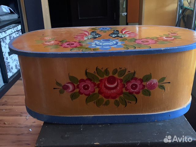 Шкатулка с хохломской росписью