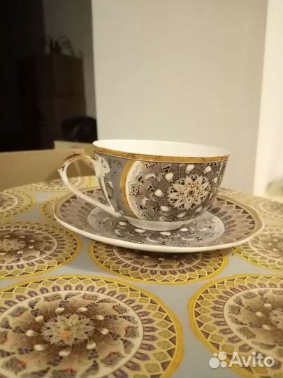 Фарфоровый чайный набор на 6 персон