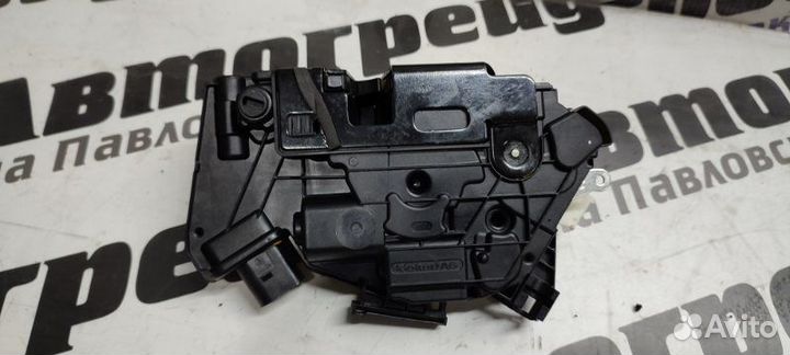 Замок двери задний правый Volkswagen Passat Cc 358