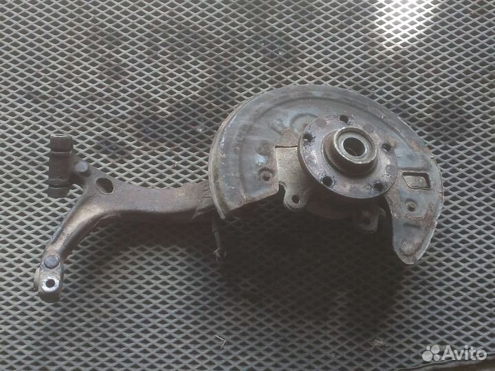 Кулак поворотный правый Passat b5 +