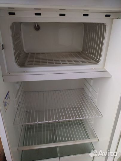 Продам холодильник рабочий