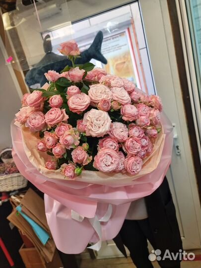 Букеты с доставкой розы. кустовые розы