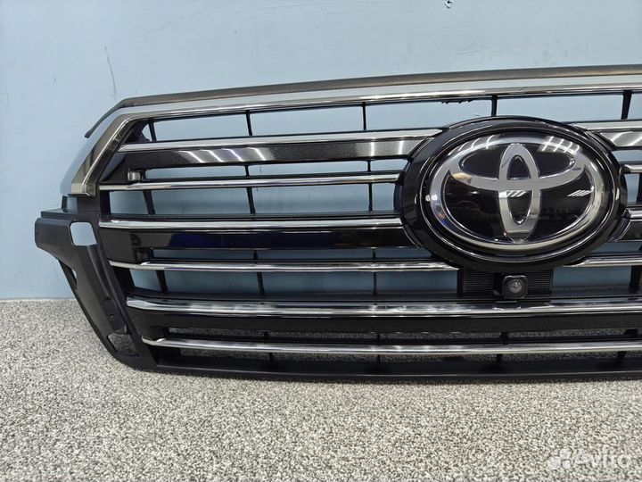 Решетка радиатора toyota land cruiser 200 2015-23