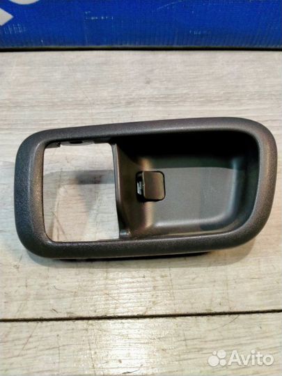 Накладка ручки двери левая Toyota Mark Ii JZX100