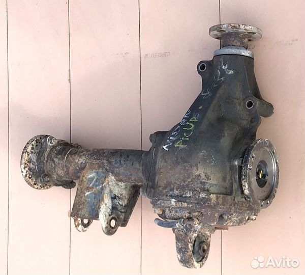 Ниссан PickUp Редуктор передний