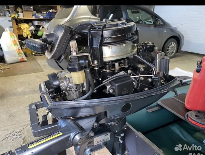 Лодка с мотором 9.9