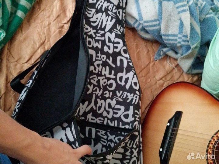 Акустическая гитара