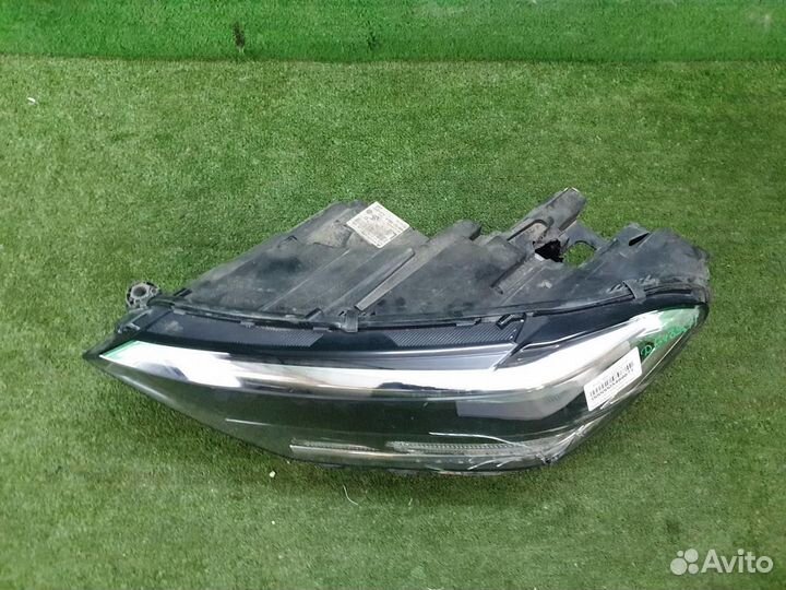 Фара левая Volkswagen Polo