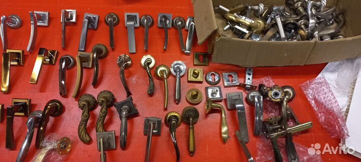 Дверные ручки