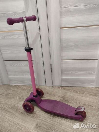Самокат трёхколёсный