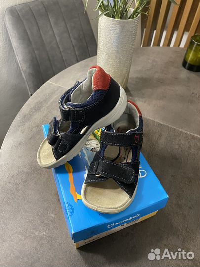 Сандалии котофей 24