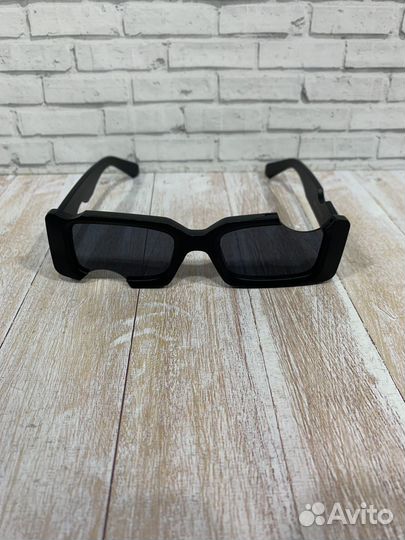 Солнцезащитные очки Off-White