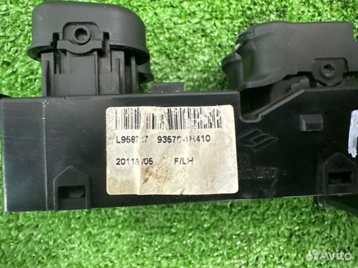 Блок кнопок стеклоподъемника Hyundai Solaris Hb