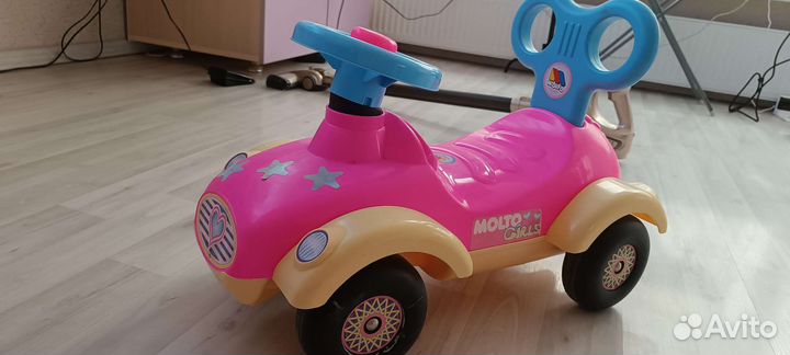 Машинка-каталка