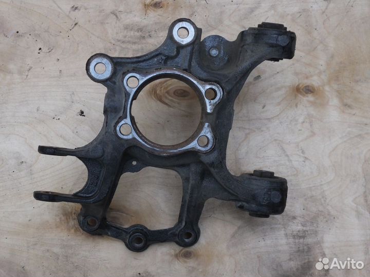 Кулак задний Mazda CX 5 левый и правый