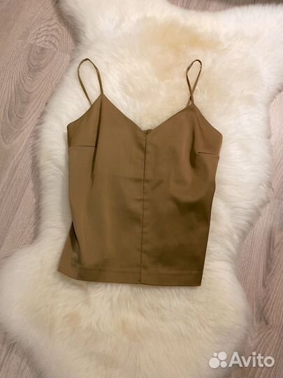 Костюм брючный атласный бежевый