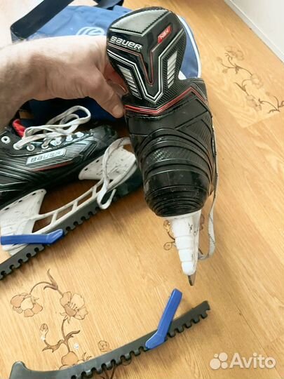 Хоккейные коньки bauer 41 размер и 42 размер