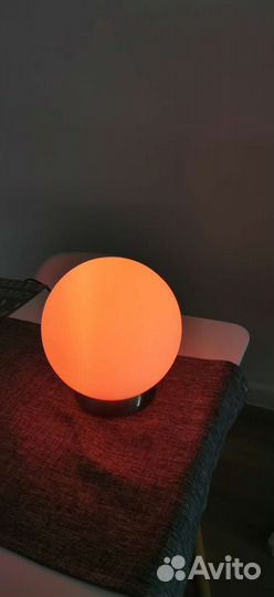 Настольный разноцветный светильник