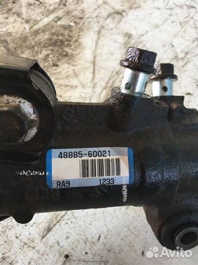 Цилиндр подъема кузова Toyota Land Cruiser 200