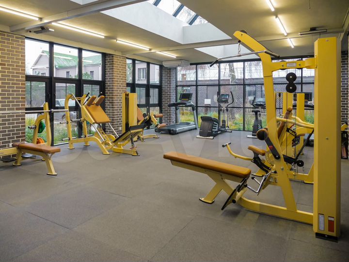 2-к. квартира, 93,7 м², 2/4 эт.