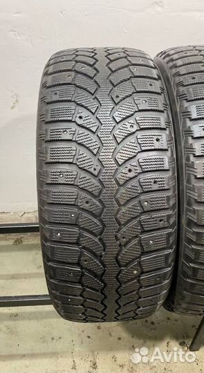 Bridgestone Blizzak Spike-01 255/55 R18 99Y