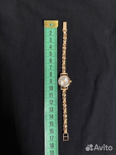 Золотые часы женские 585 Чайка