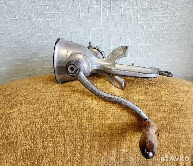 Мясорубка ручная Касли Каслинское литье СССР