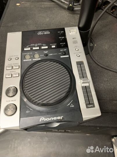 Деки Pioneer CDJ 200