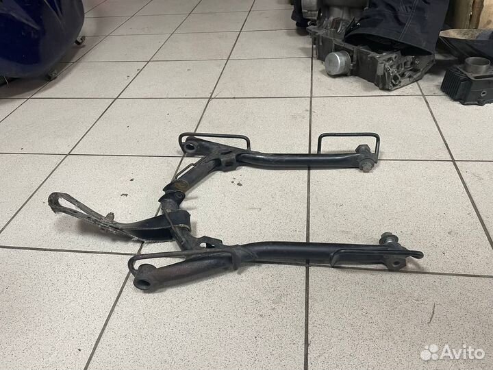 Передний рычаг задней подвески BRP MXZ renegade 12