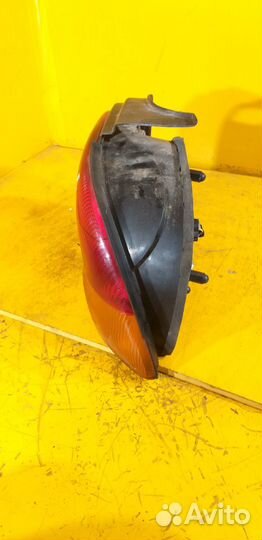 Фонарь задний правый для Dodge Neon