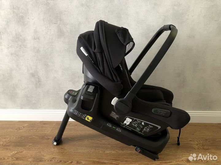 Автолюлька bugaboo turtle air by nuna с базой