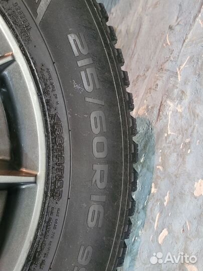 Комплект колёс с резиной Nokian 215/60 R16